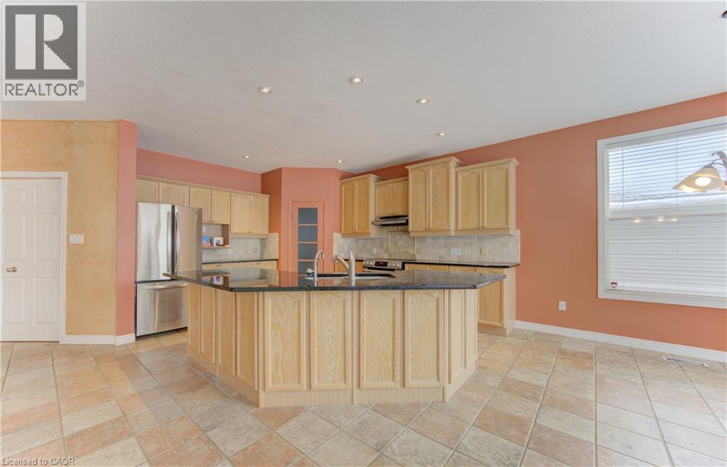 603 Salzburg Drive, Waterloo, Ontario  N2V 2L5 - Photo 10 - 40808780