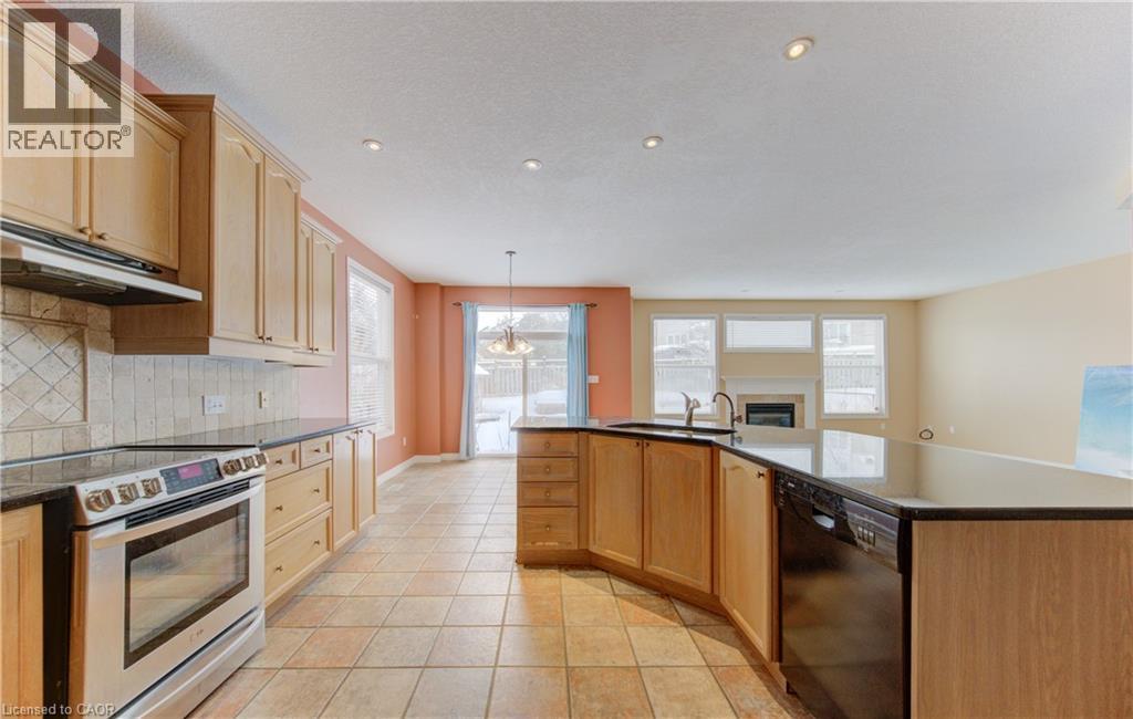 603 Salzburg Drive, Waterloo, Ontario  N2V 2L5 - Photo 14 - 40808780