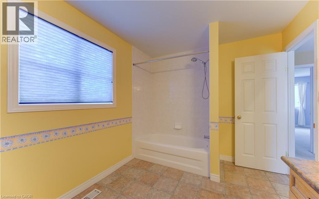 603 Salzburg Drive, Waterloo, Ontario  N2V 2L5 - Photo 22 - 40808780