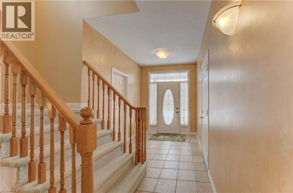 603 Salzburg Drive, Waterloo, Ontario  N2V 2L5 - Photo 4 - 40808780