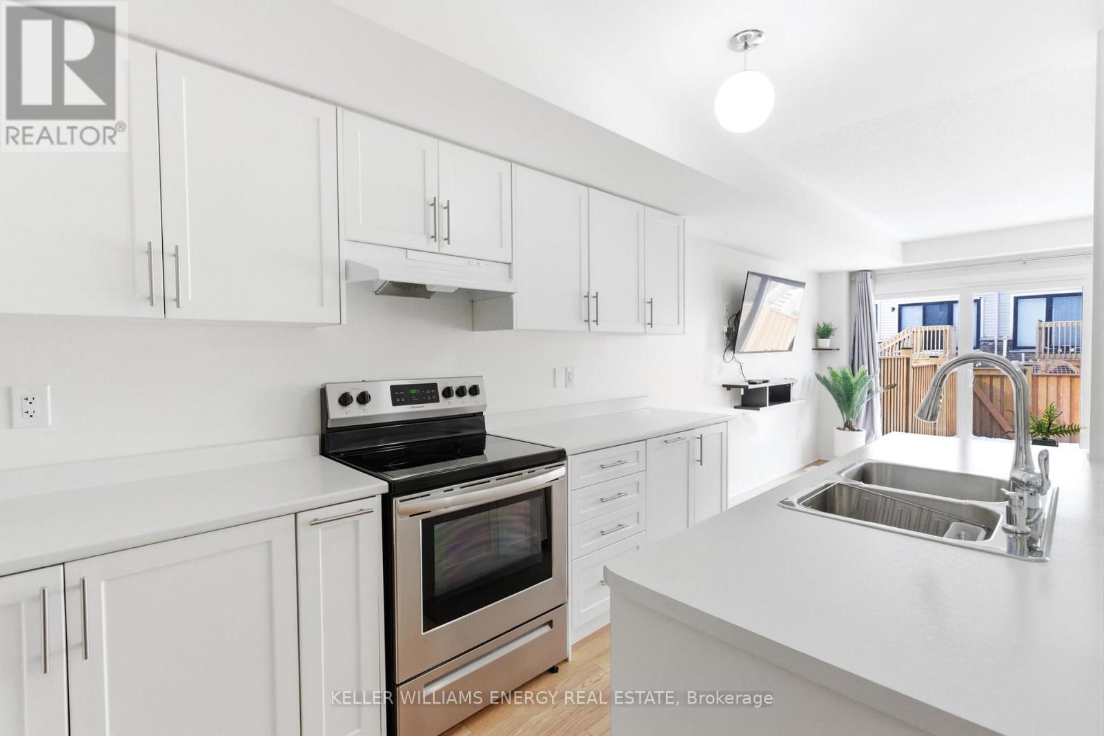 133 Sailors Landing, Clarington, Ontario  L1C 7G4 - Photo 4 - E12835084