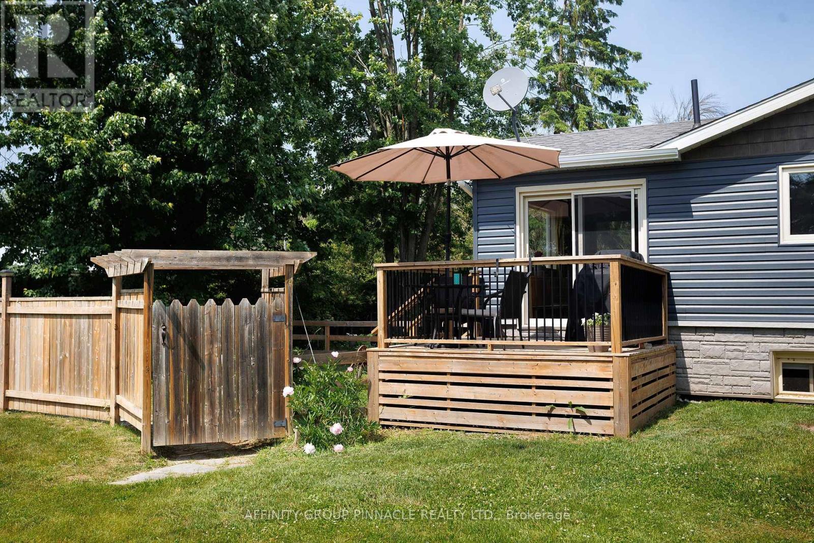 1385 Furniss Drive, Ramara (Brechin), Ontario  L0K 1B0 - Photo 7 - S12835290