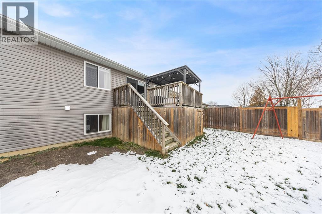 4015 Rosemount Drive, Petrolia, Ontario  N0N 1R0 - Photo 29 - 25031183