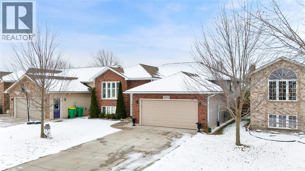 4015 Rosemount Drive, Petrolia, Ontario  N0N 1R0 - Photo 3 - 25031183
