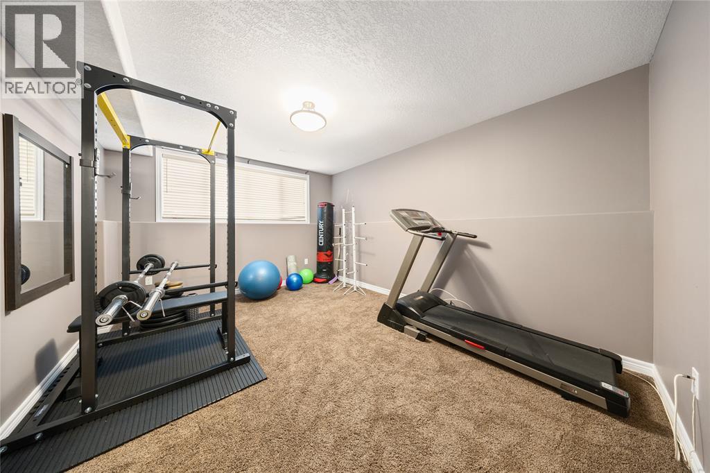 4015 Rosemount Drive, Petrolia, Ontario  N0N 1R0 - Photo 25 - 25031183