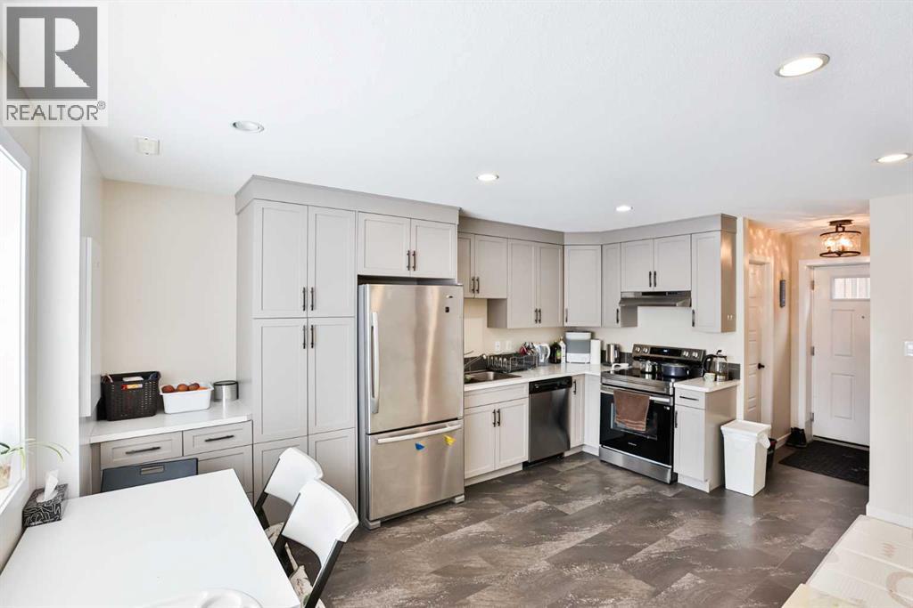 918 Greywolf Run N, Lethbridge, Alberta  T1H 7G7 - Photo 21 - A2287561