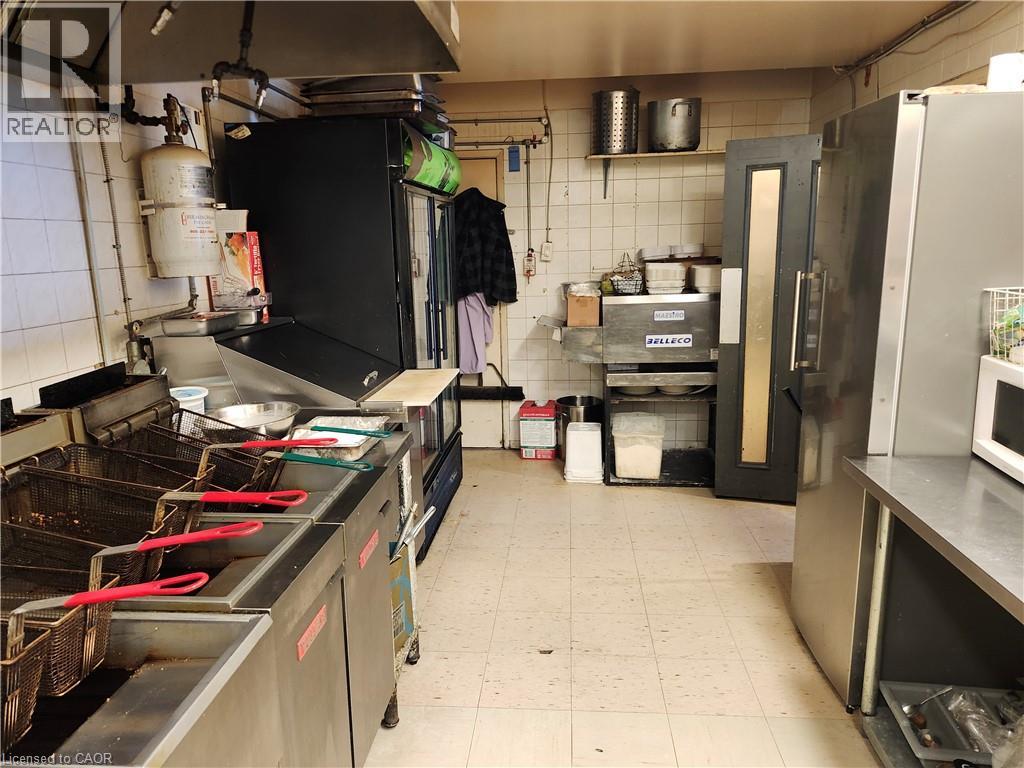 49 Scott Street W Unit# A, St. Catharines, Ontario  L2R 1E1 - Photo 12 - 40808287