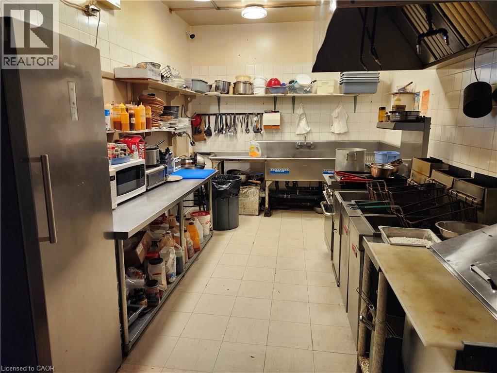 49 Scott Street W Unit# A, St. Catharines, Ontario  L2R 1E1 - Photo 11 - 40808287