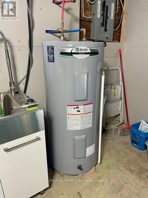 42 Fourth Avenue, Quinte West, Ontario  K8V 5H7 - Photo 15 - X12835172