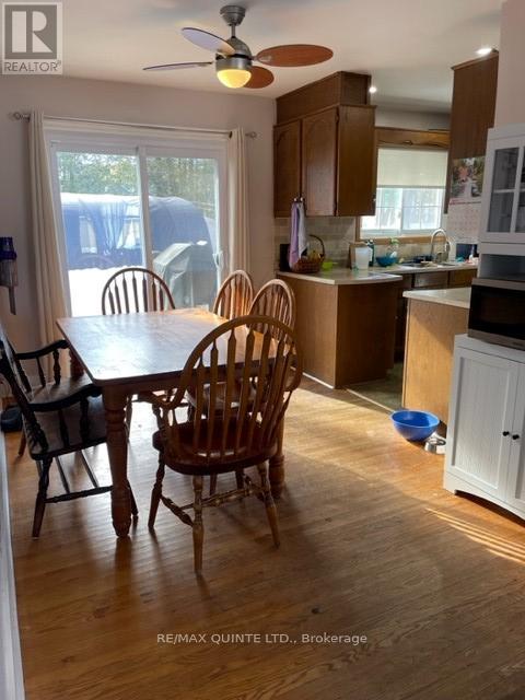 42 Fourth Avenue, Quinte West, Ontario  K8V 5H7 - Photo 5 - X12835172