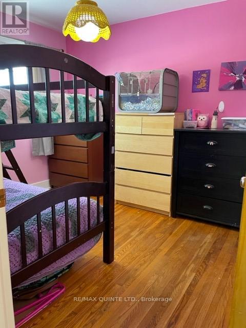 42 Fourth Avenue, Quinte West, Ontario  K8V 5H7 - Photo 9 - X12835172