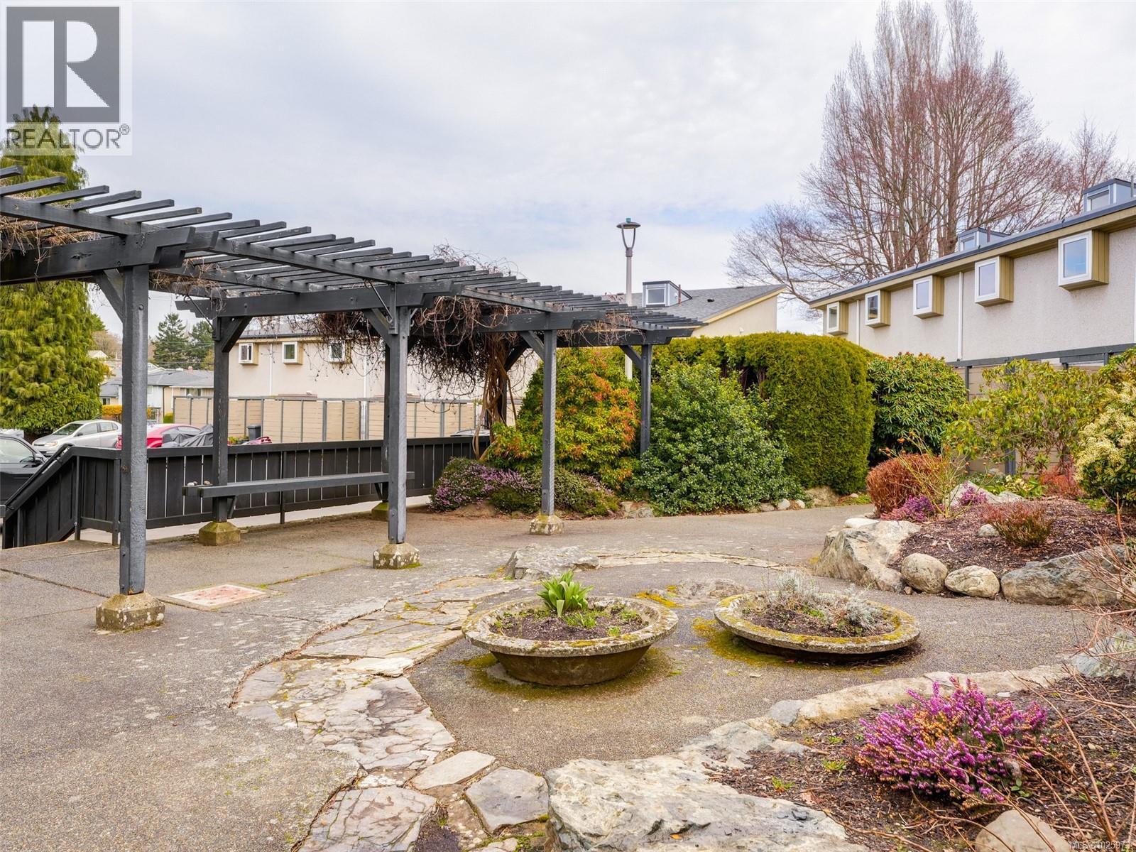 1541 North Dairy Rd, Victoria, British Columbia  V8T 3T9 - Photo 25 - 1025973