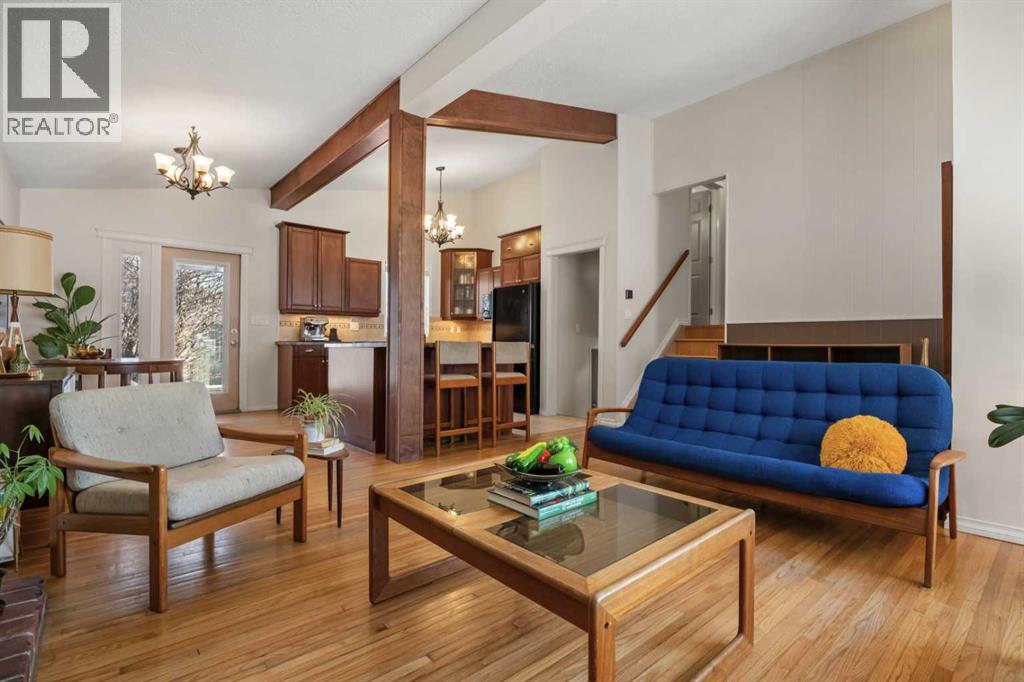 2720 45 Street SW, Calgary, Alberta