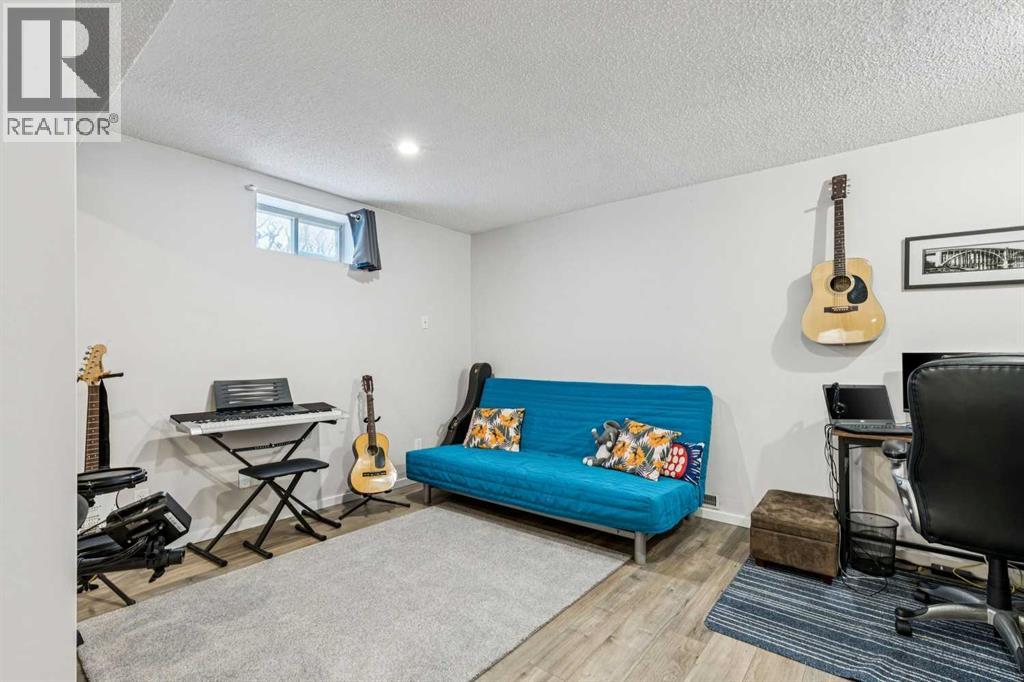 22 Hunterhorn Crescent Ne, Calgary, Alberta  T2K 6J4 - Photo 23 - A2289065