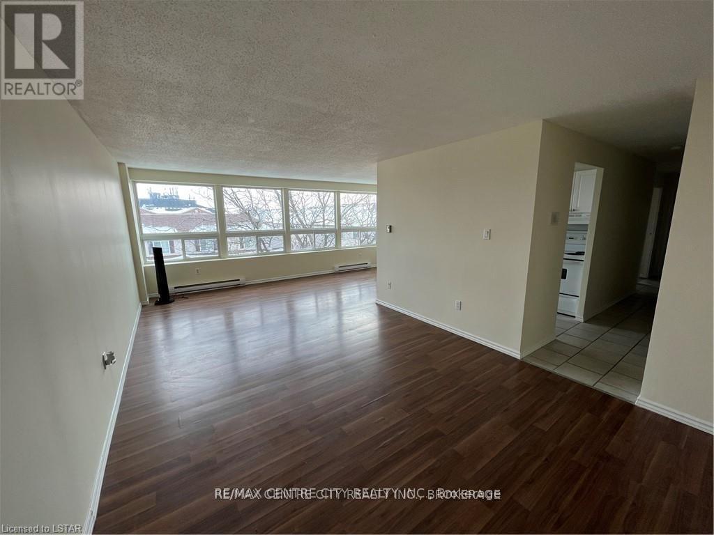 1447 Huron Street, London East, Ontario  N5V 2E6 - Photo 10 - X12835256