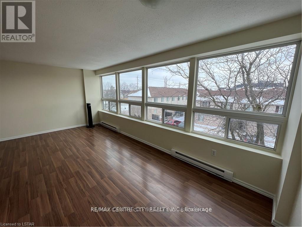 1447 Huron Street, London East, Ontario  N5V 2E6 - Photo 8 - X12835256