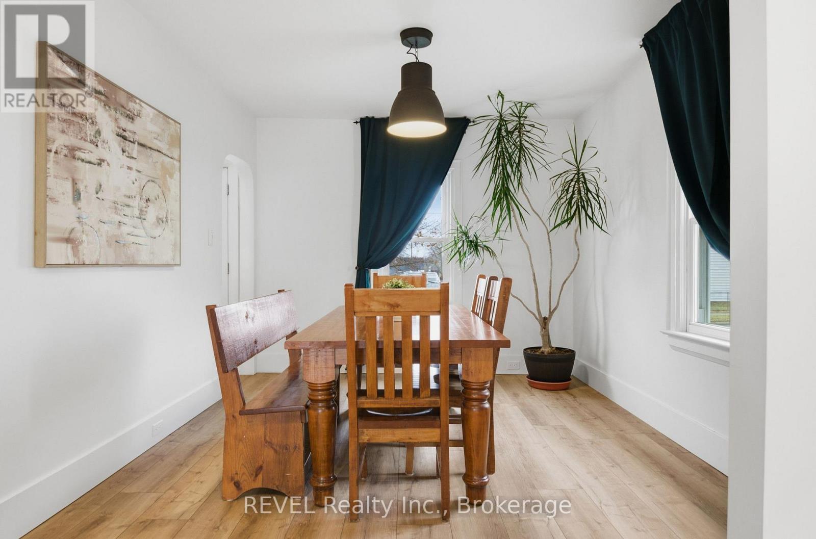 18 Lincoln Avenue, St. Catharines, Ontario  L2P 2C6 - Photo 10 - X12738884