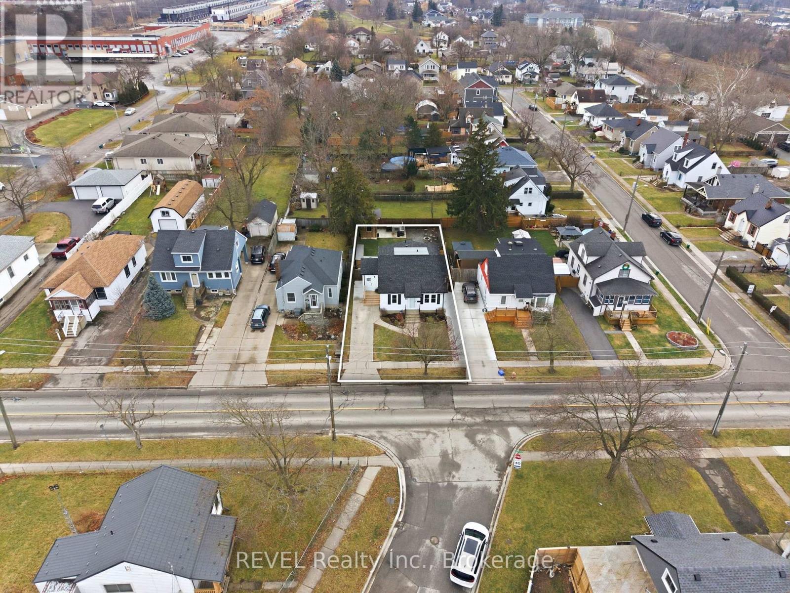 18 Lincoln Avenue, St. Catharines (Oakdale), Ontario  L2P 2C6 - Photo 48 - X12738884