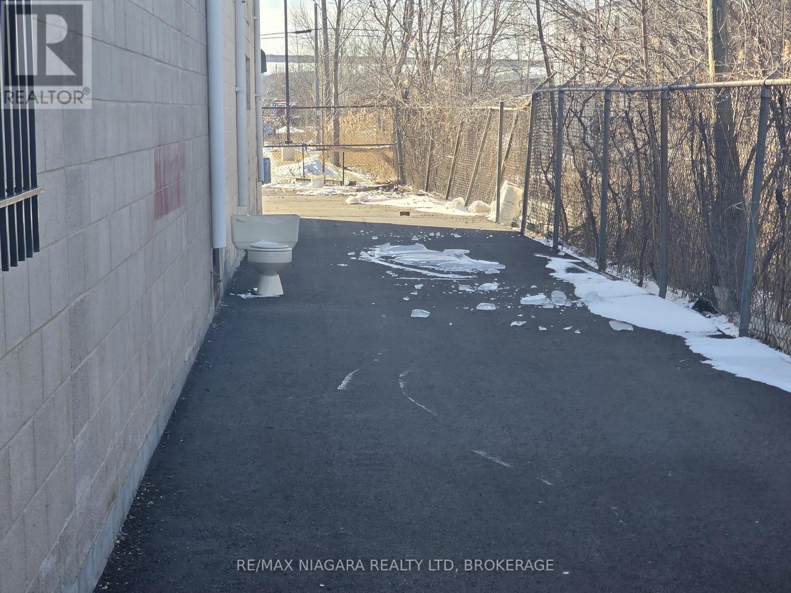 5 - 318 Ontario Street, St. Catharines, Ontario  L2R 5L8 - Photo 23 - X12748916