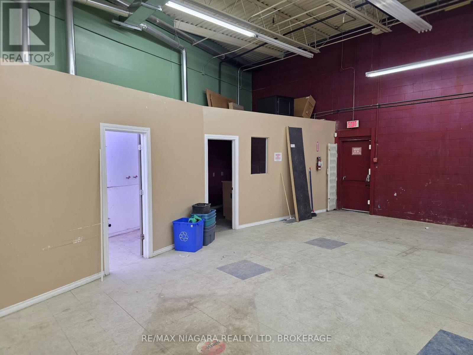 5 - 318 Ontario Street, St. Catharines, Ontario  L2R 5L8 - Photo 6 - X12748916