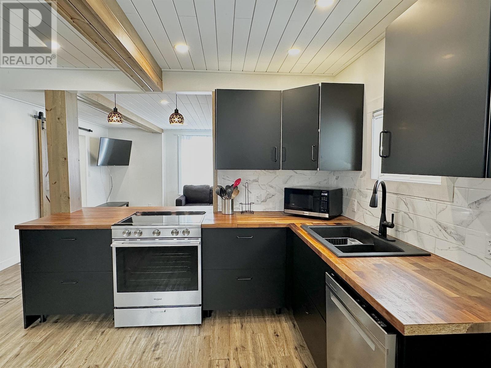 1201 Superior Street, Kenora, Ontario  P0X 1C0 - Photo 6 - TB2600319