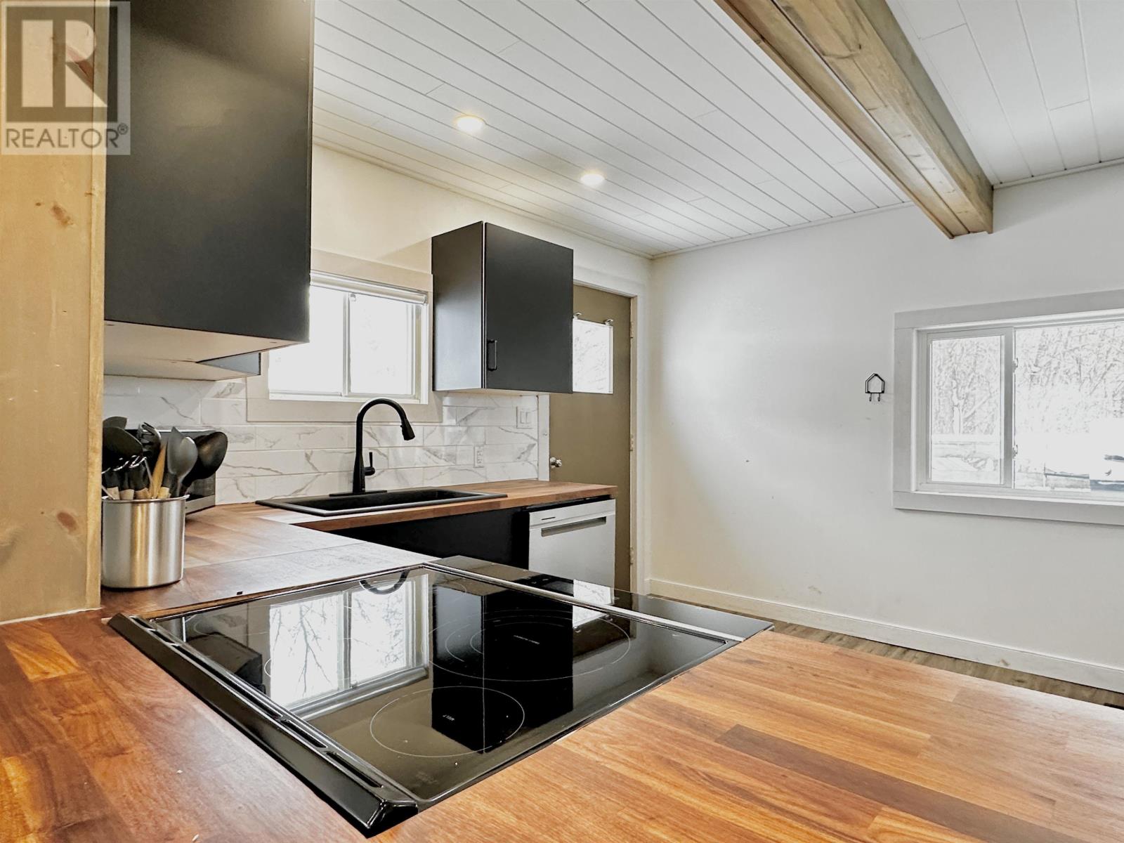 1201 Superior Street, Kenora, Ontario  P0X 1C0 - Photo 7 - TB2600319