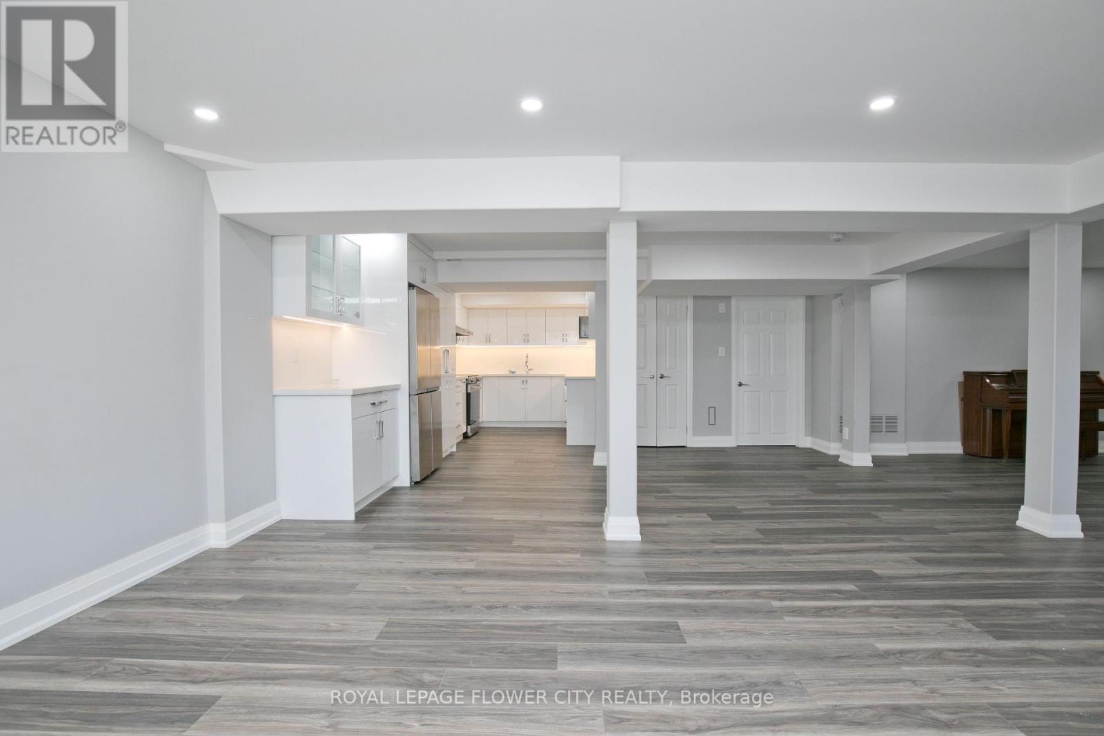 15 Triston Court Sw, Brampton, Ontario  L6Y 5S2 - Photo 7 - W12810022