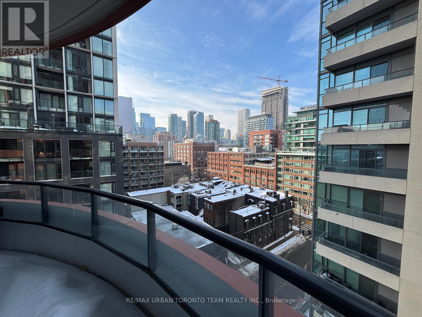 1017 - 180 Front Street E, Toronto, Ontario  M5A 0K9 - Photo 5 - C12835088