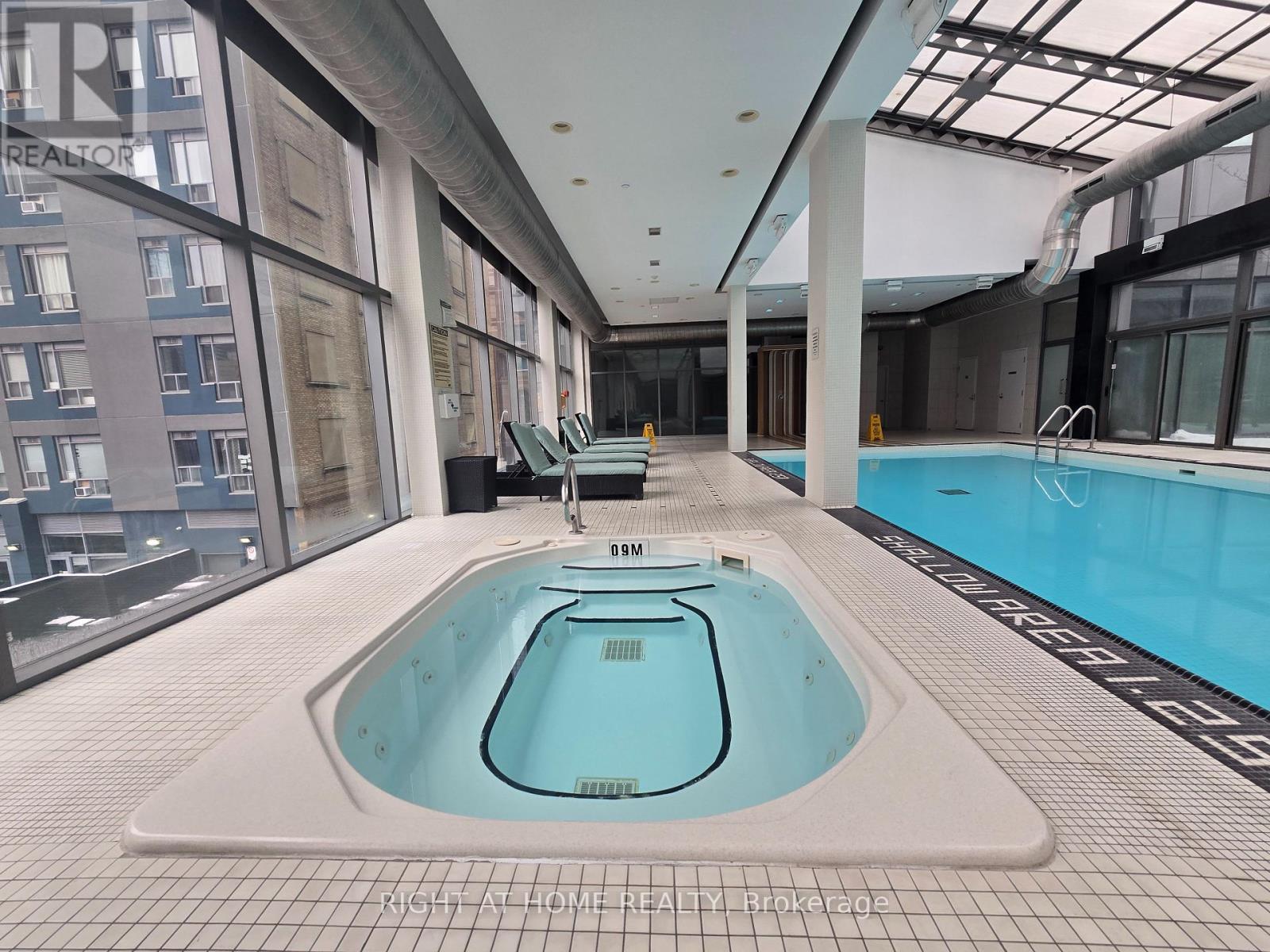 606 - 37 Grosvenor Street, Toronto (Bay Street Corridor), Ontario  M4Y 3G5 - Photo 11 - C12835092