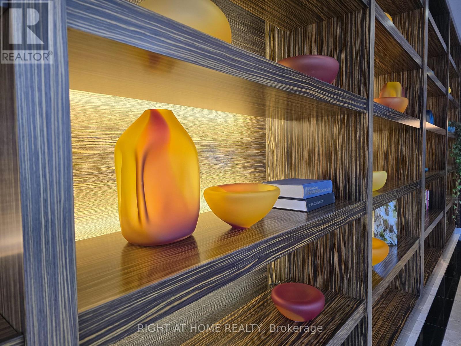 606 - 37 Grosvenor Street, Toronto (Bay Street Corridor), Ontario  M4Y 3G5 - Photo 15 - C12835092