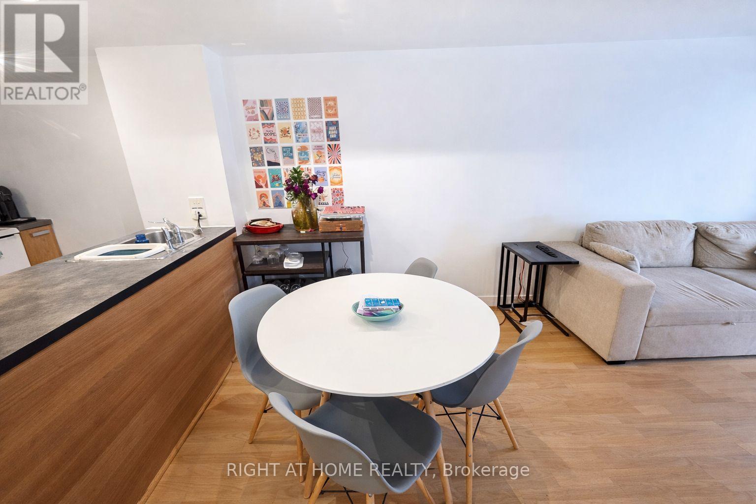 606 - 37 Grosvenor Street, Toronto (Bay Street Corridor), Ontario  M4Y 3G5 - Photo 4 - C12835092