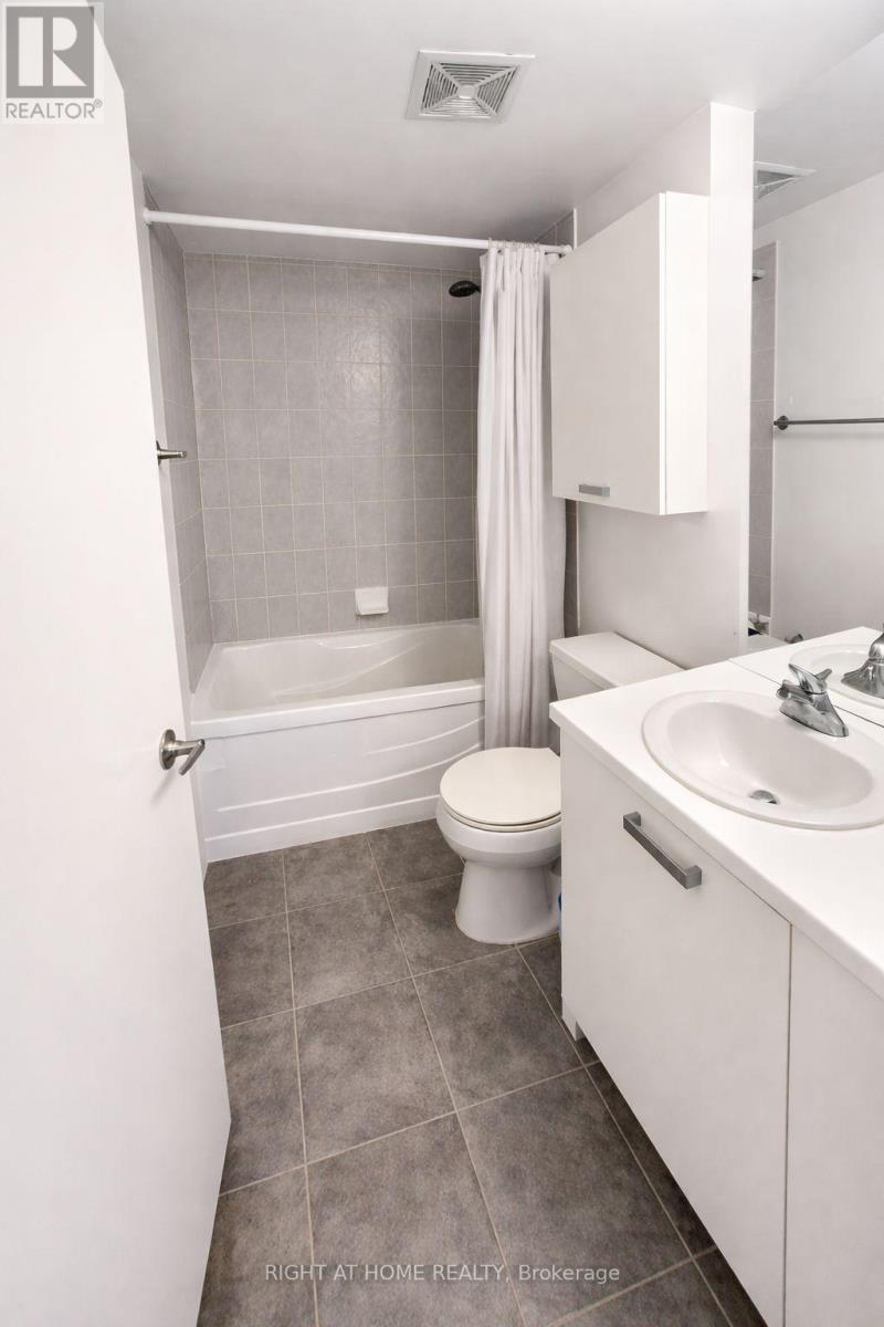 606 - 37 Grosvenor Street, Toronto (Bay Street Corridor), Ontario  M4Y 3G5 - Photo 5 - C12835092