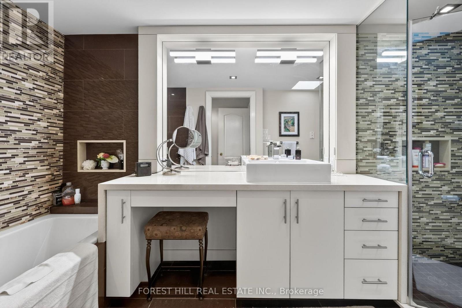 252 Spadina Road, Toronto, Ontario  M5R 2V1 - Photo 36 - C12835154