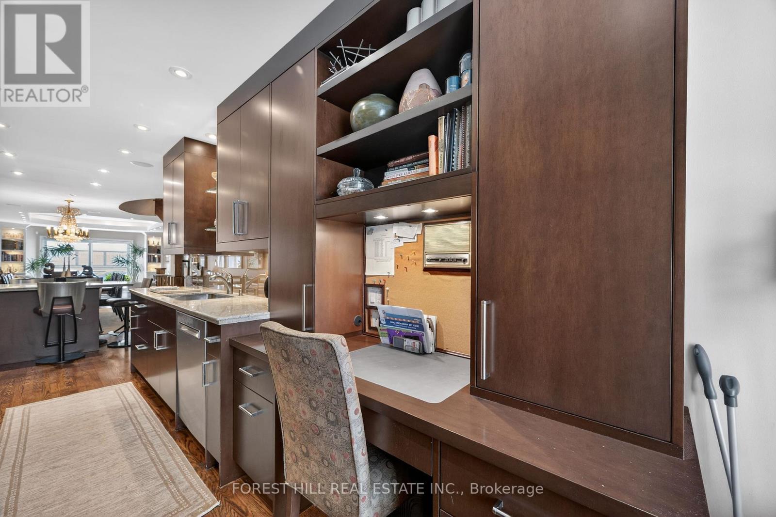 252 Spadina Road, Toronto, Ontario  M5R 2V1 - Photo 8 - C12835154