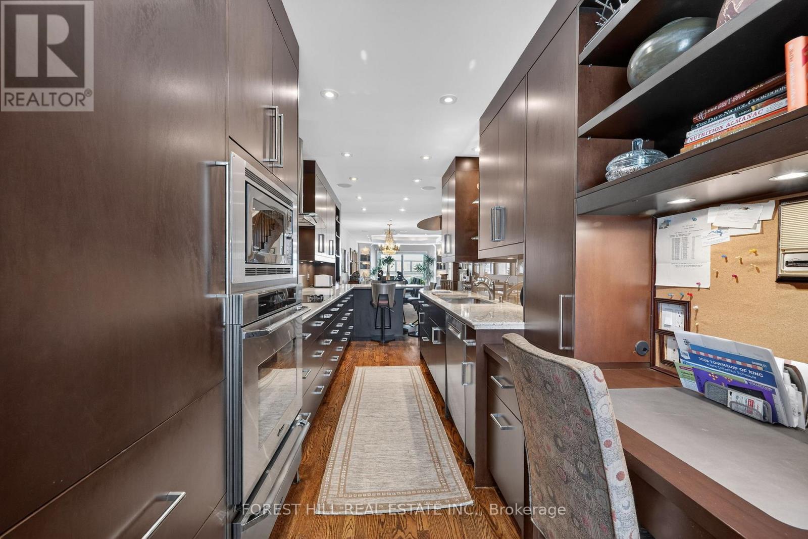 252 Spadina Road, Toronto, Ontario  M5R 2V1 - Photo 9 - C12835154