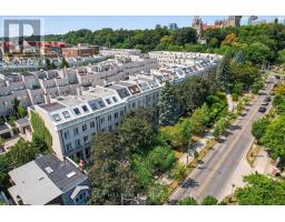 252 SPADINA ROAD, Toronto, Ontario