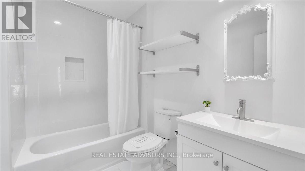 26 Anvil Mill Way, Toronto, Ontario  M2L 1R1 - Photo 14 - C12835222