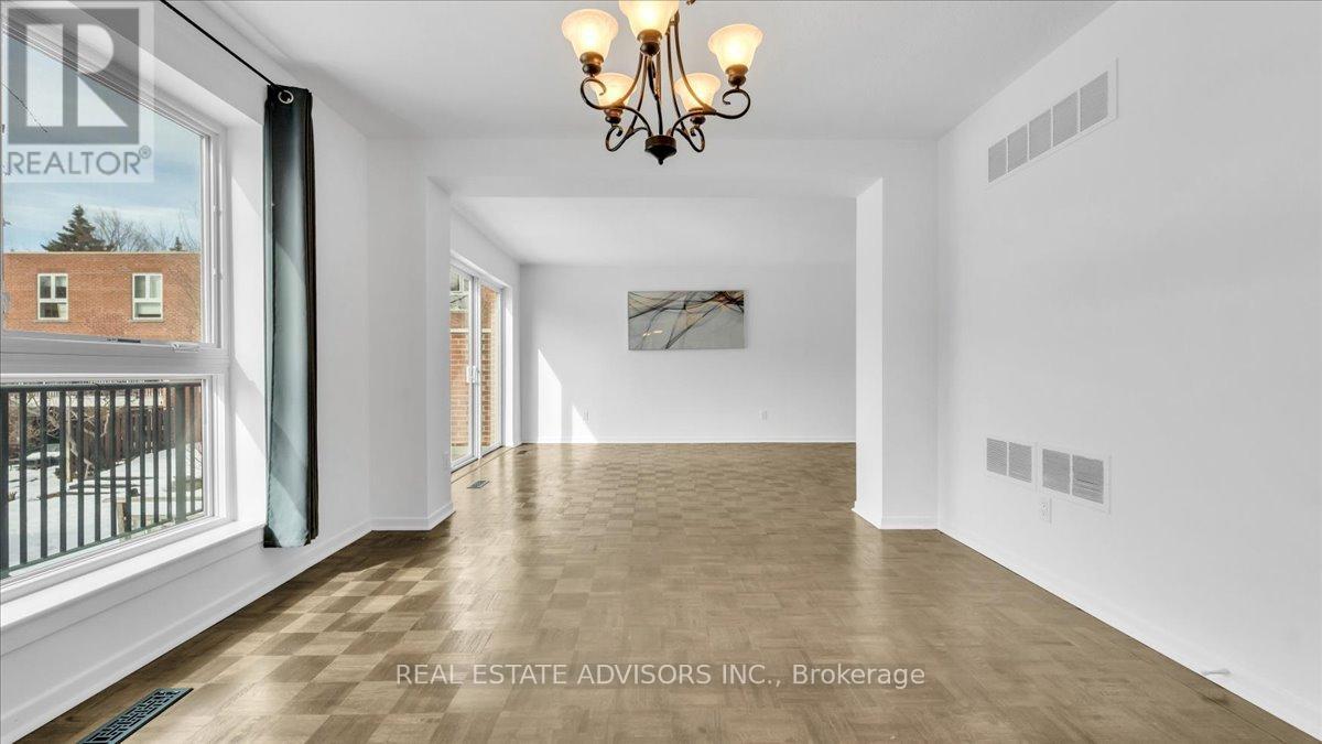 26 Anvil Mill Way, Toronto, Ontario  M2L 1R1 - Photo 7 - C12835222