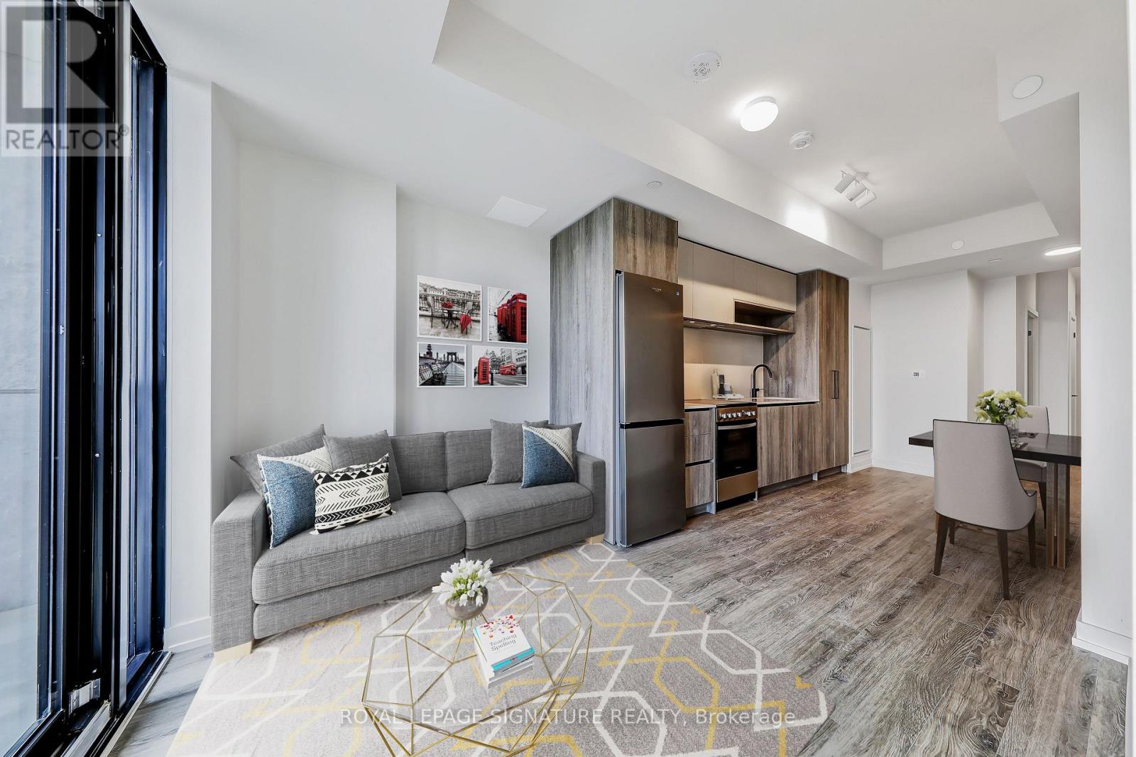 602 - 181 Sterling Road, Toronto, Ontario  M6R 2B2 - Photo 2 - C12835266