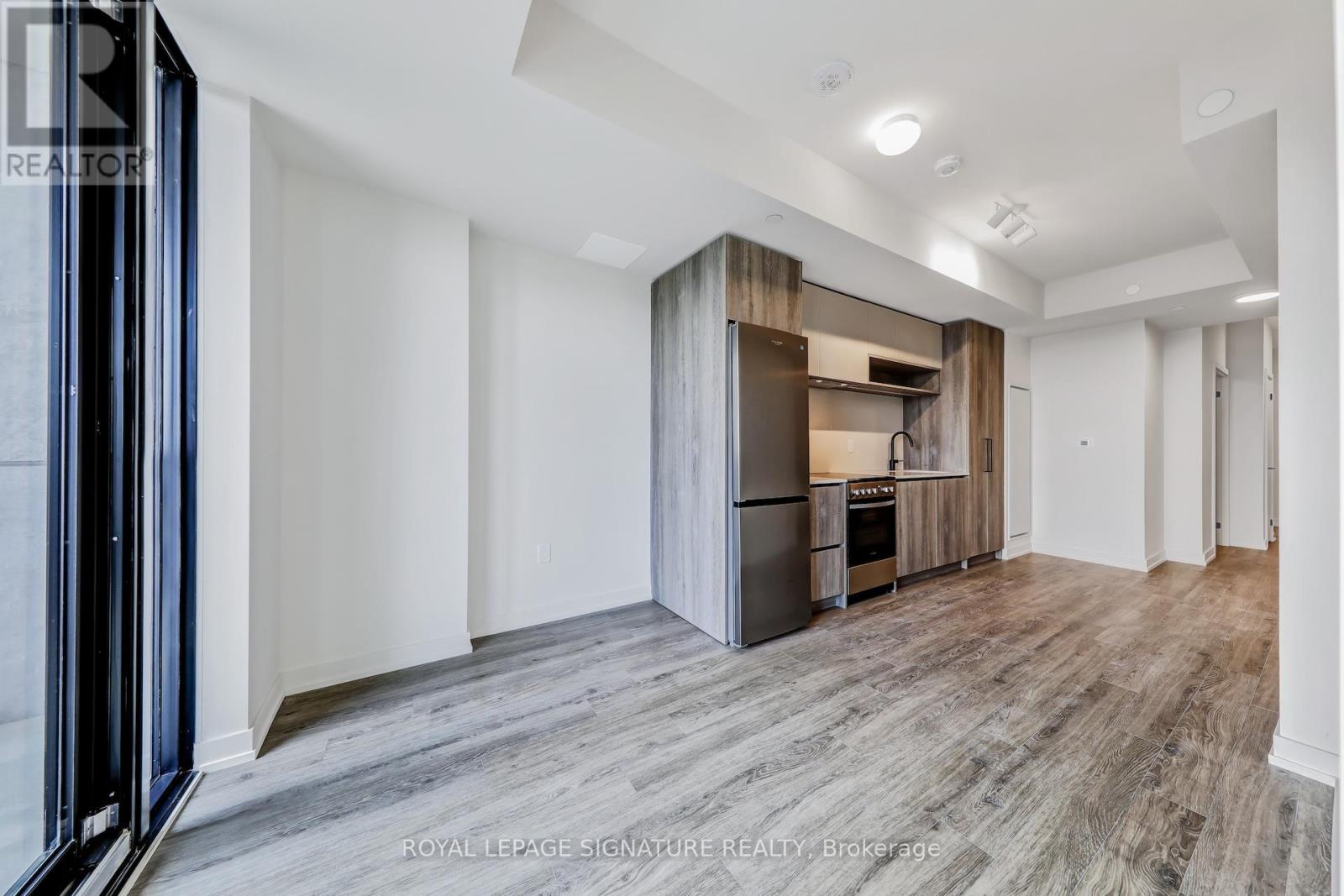 602 - 181 Sterling Road, Toronto, Ontario  M6R 2B2 - Photo 9 - C12835266