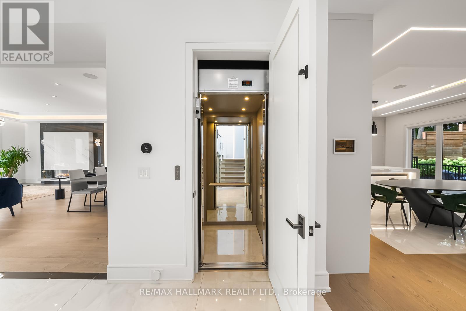 65 Whittaker Crescent, Toronto, Ontario  M2K 1K9 - Photo 23 - C12835296