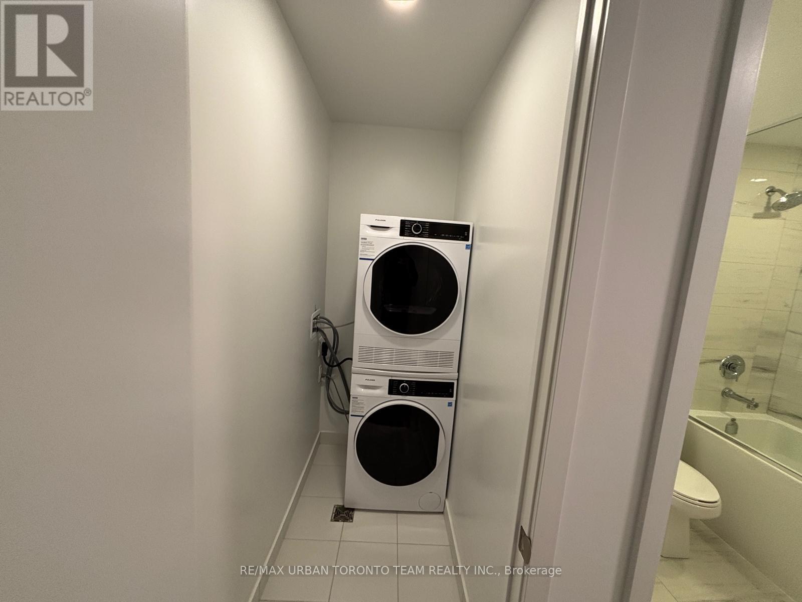 1009 - 180 Front Street E, Toronto, Ontario  M5A 0K9 - Photo 15 - C12835298