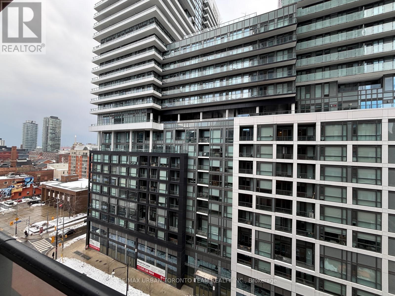 1009 - 180 Front Street E, Toronto, Ontario  M5A 0K9 - Photo 6 - C12835298