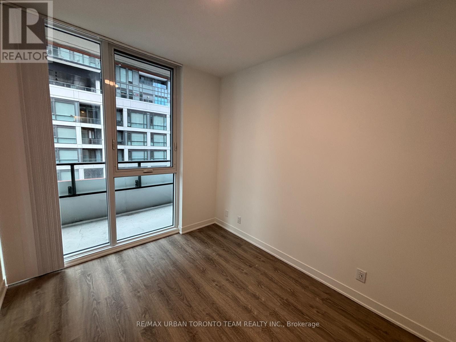 1009 - 180 Front Street E, Toronto, Ontario  M5A 0K9 - Photo 7 - C12835298