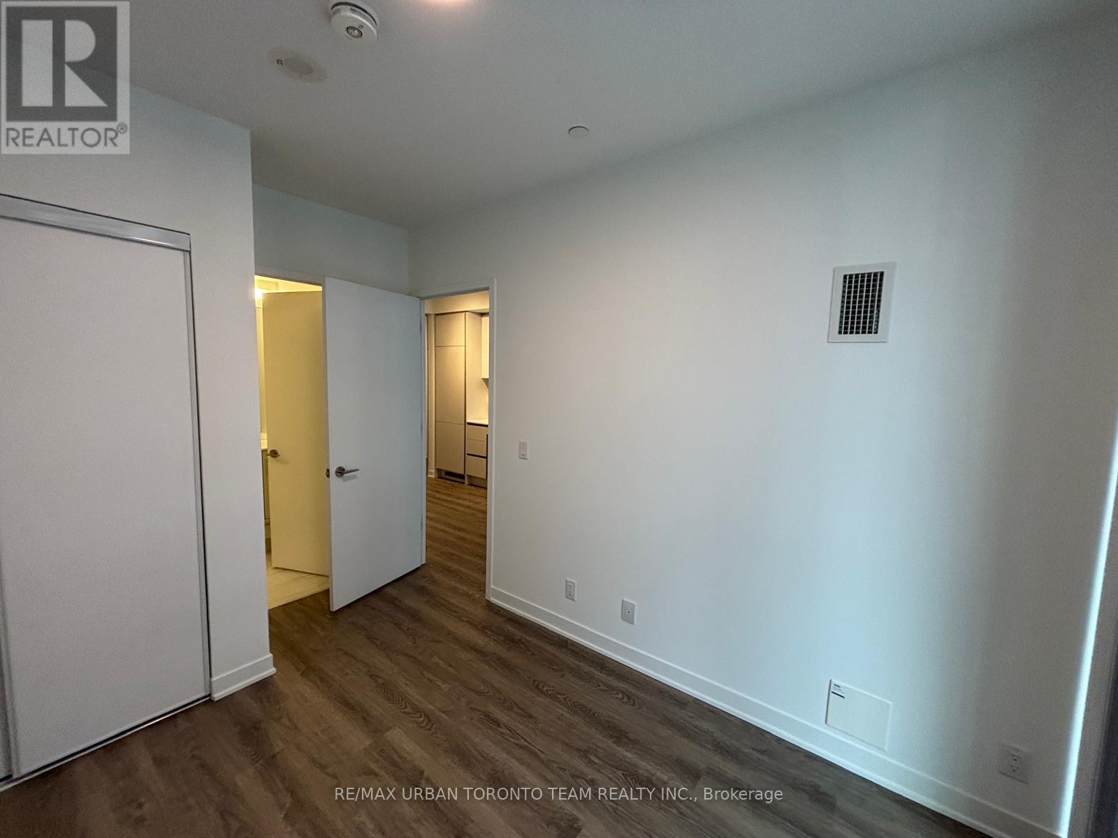 1009 - 180 Front Street E, Toronto, Ontario  M5A 0K9 - Photo 8 - C12835298