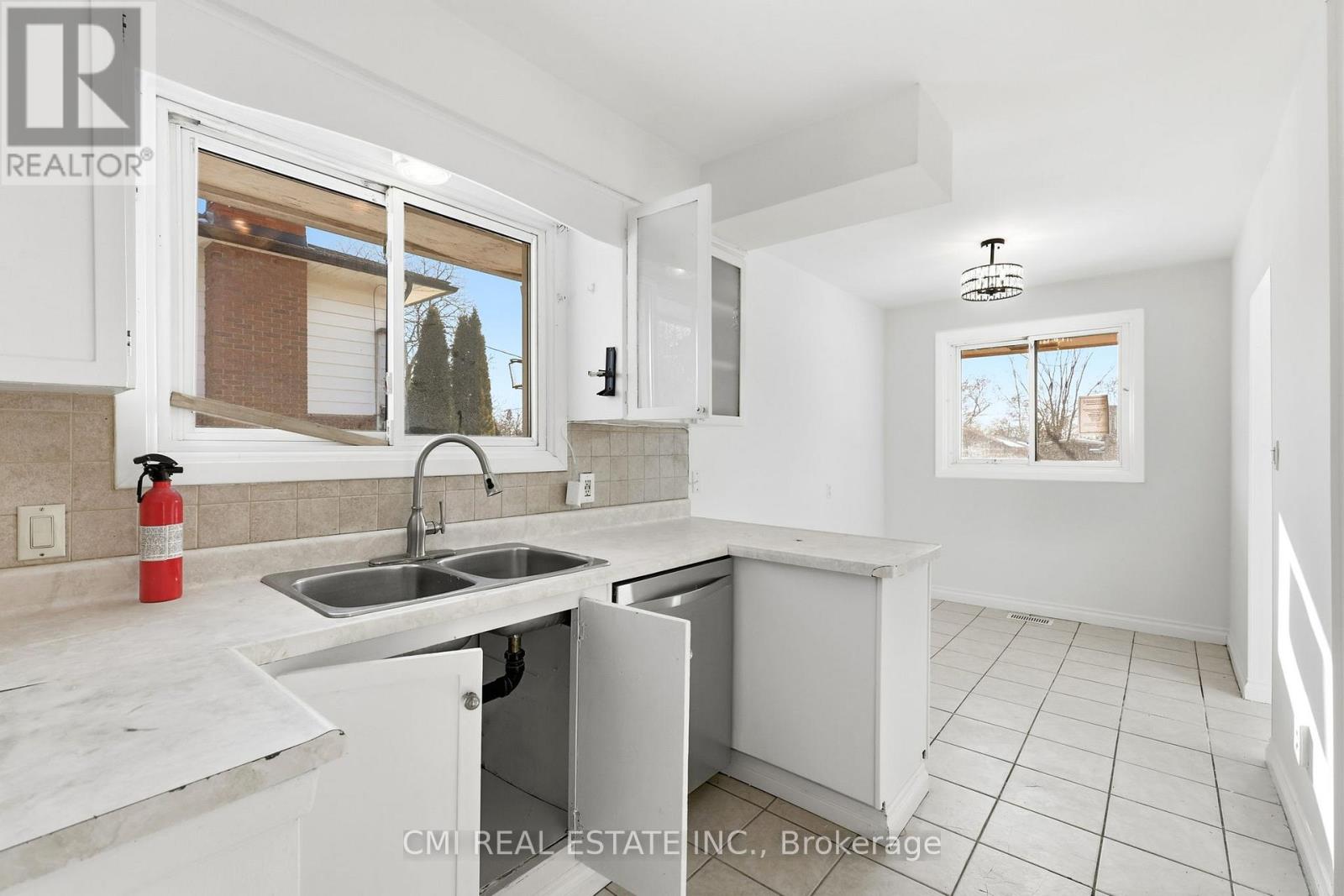 913 King Street, Whitby, Ontario  L1N 5A6 - Photo 7 - E12835076