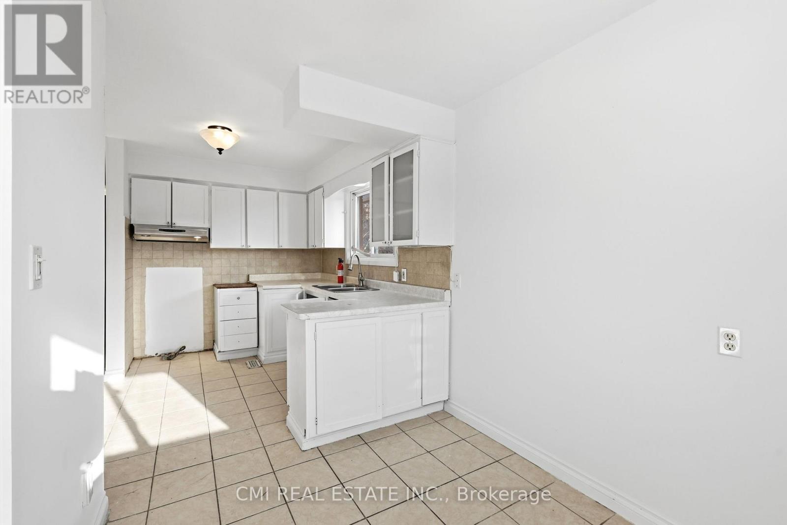 913 King Street, Whitby, Ontario  L1N 5A6 - Photo 9 - E12835076