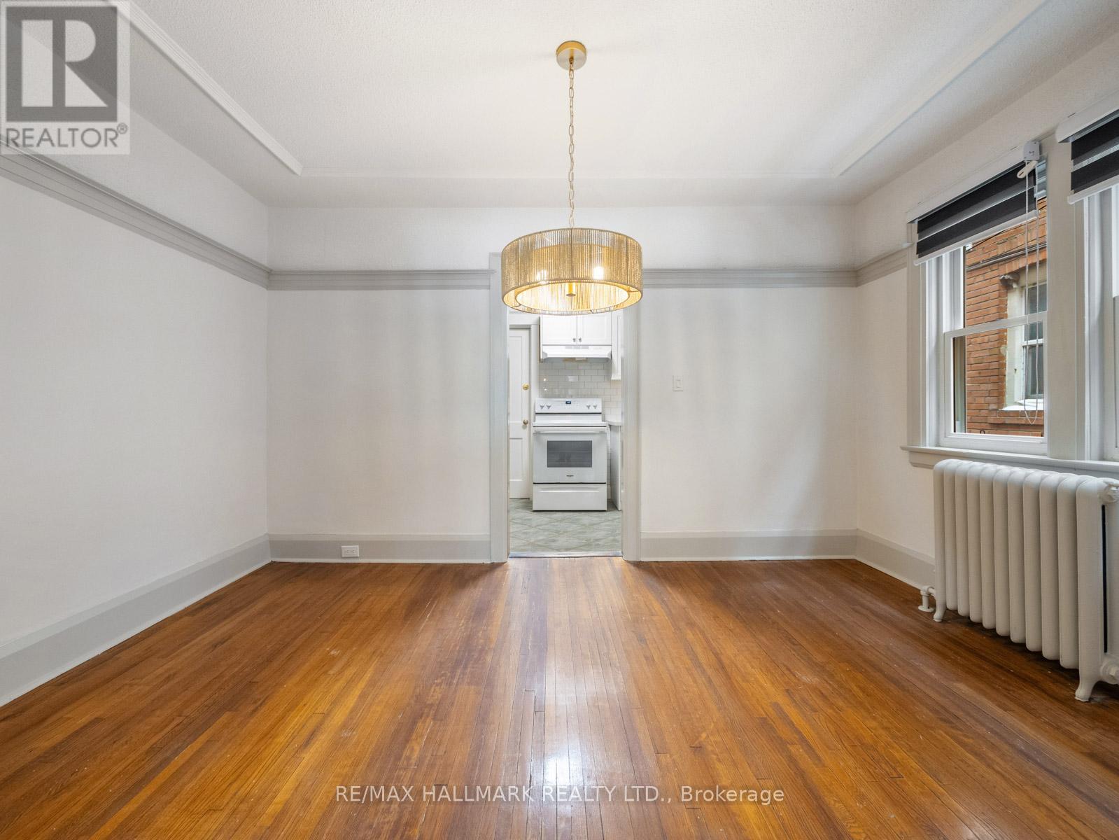 42 Glen Manor Drive, Toronto, Ontario  M4E 2X2 - Photo 11 - E12835146