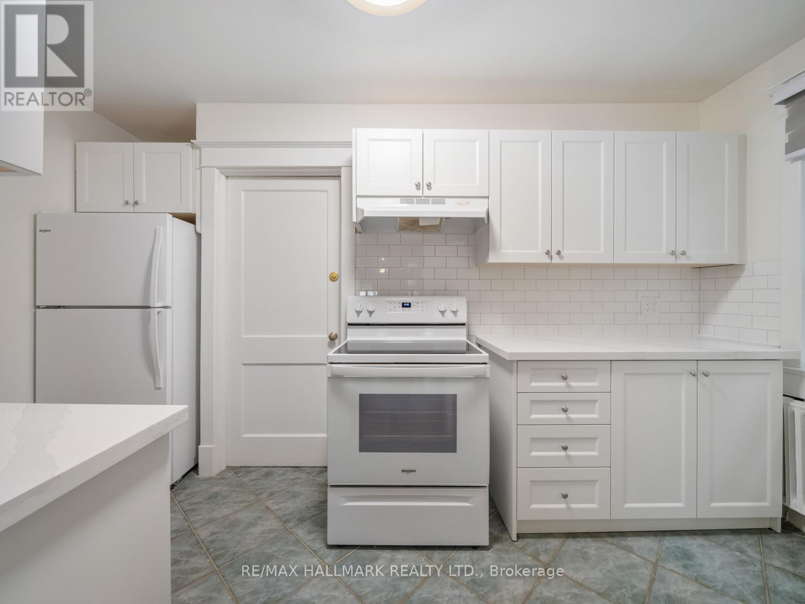 42 Glen Manor Drive, Toronto, Ontario  M4E 2X2 - Photo 12 - E12835146