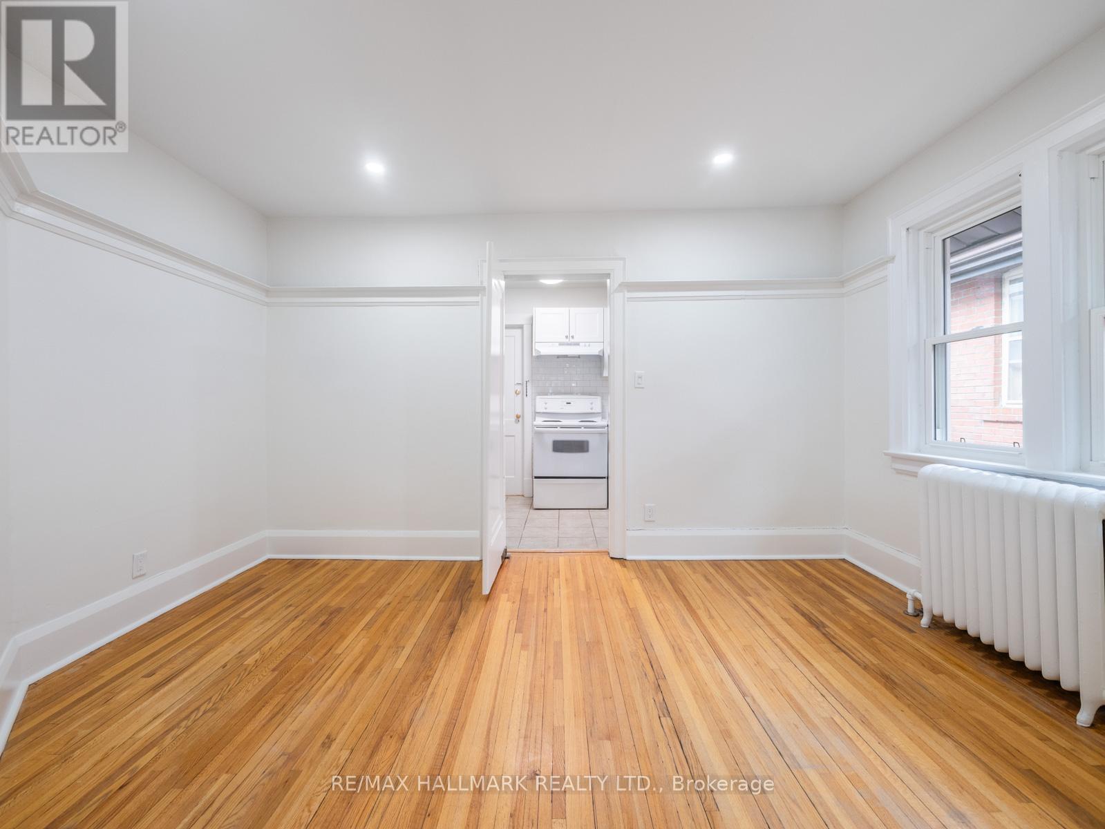 42 Glen Manor Drive, Toronto, Ontario  M4E 2X2 - Photo 24 - E12835146